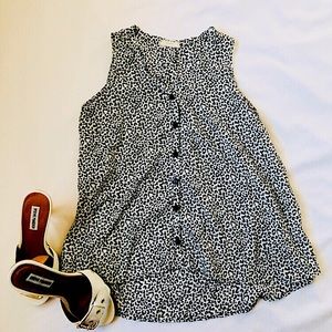 🌿{5 for $25} Soprano Hi Low Sleeveless Top